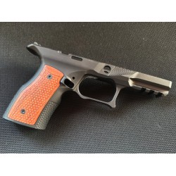 Sharps Bros. Echelon Grip Module Black out / Brazilian Cherry Grips